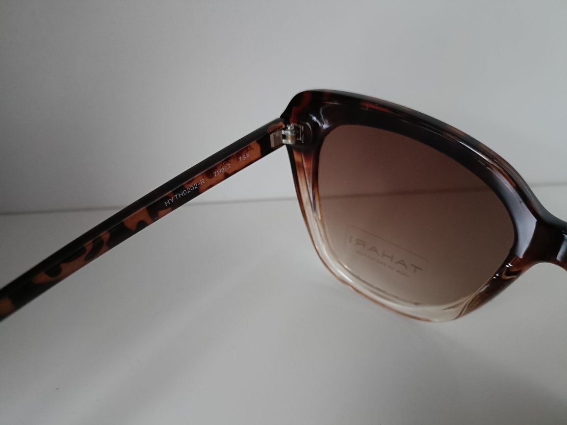 Okulary przeciwsłoneczne Tahari TH0202