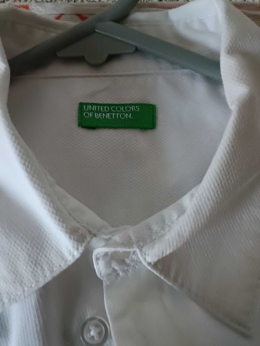 Camisa branca da Benetton
