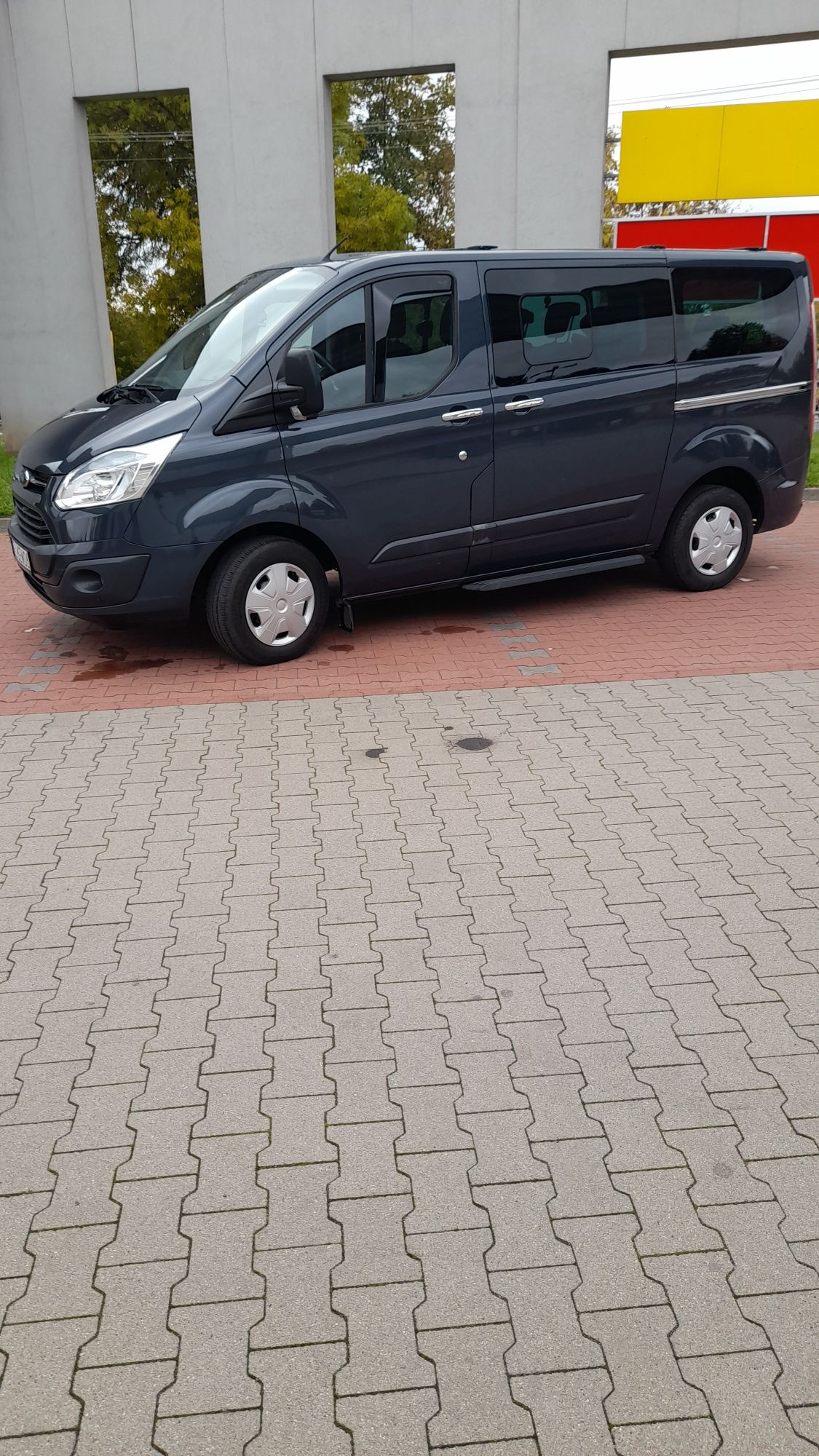 Ford Tourneo Custom 2.2 disel 9 miejsc.