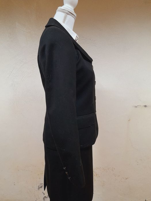 Traje académico feminino da Universidade de Aveiro