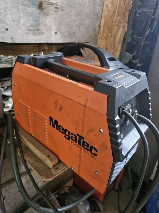 Сварочний полуавтоматический апарат MEGATEC STARMIG 175