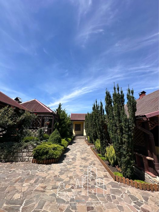 Продам дачні будинки біля річки