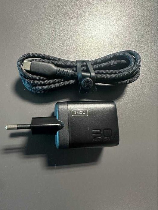 Carregador de 30W com 2 portas