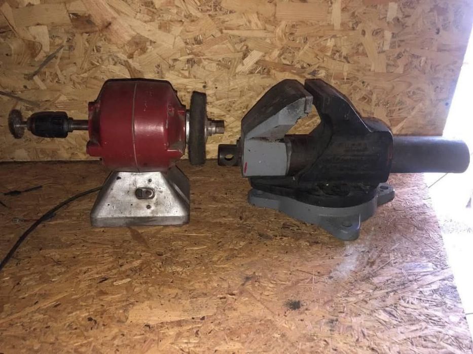 Лещата та точило