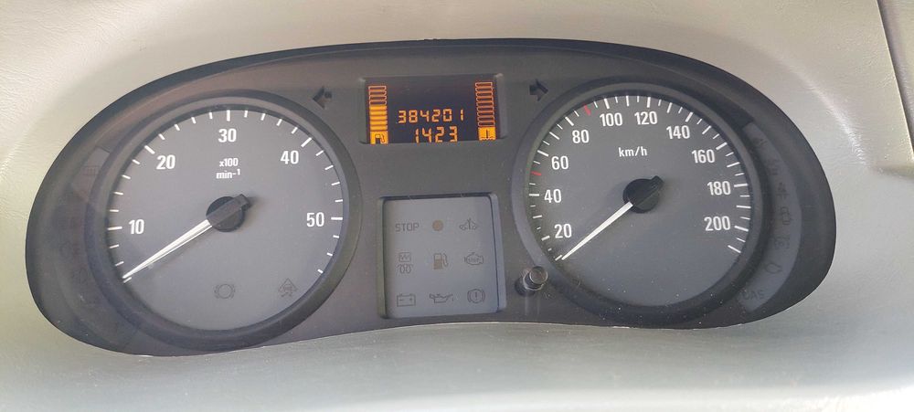 Opel Vivaro 2.0/ 9 osobowy