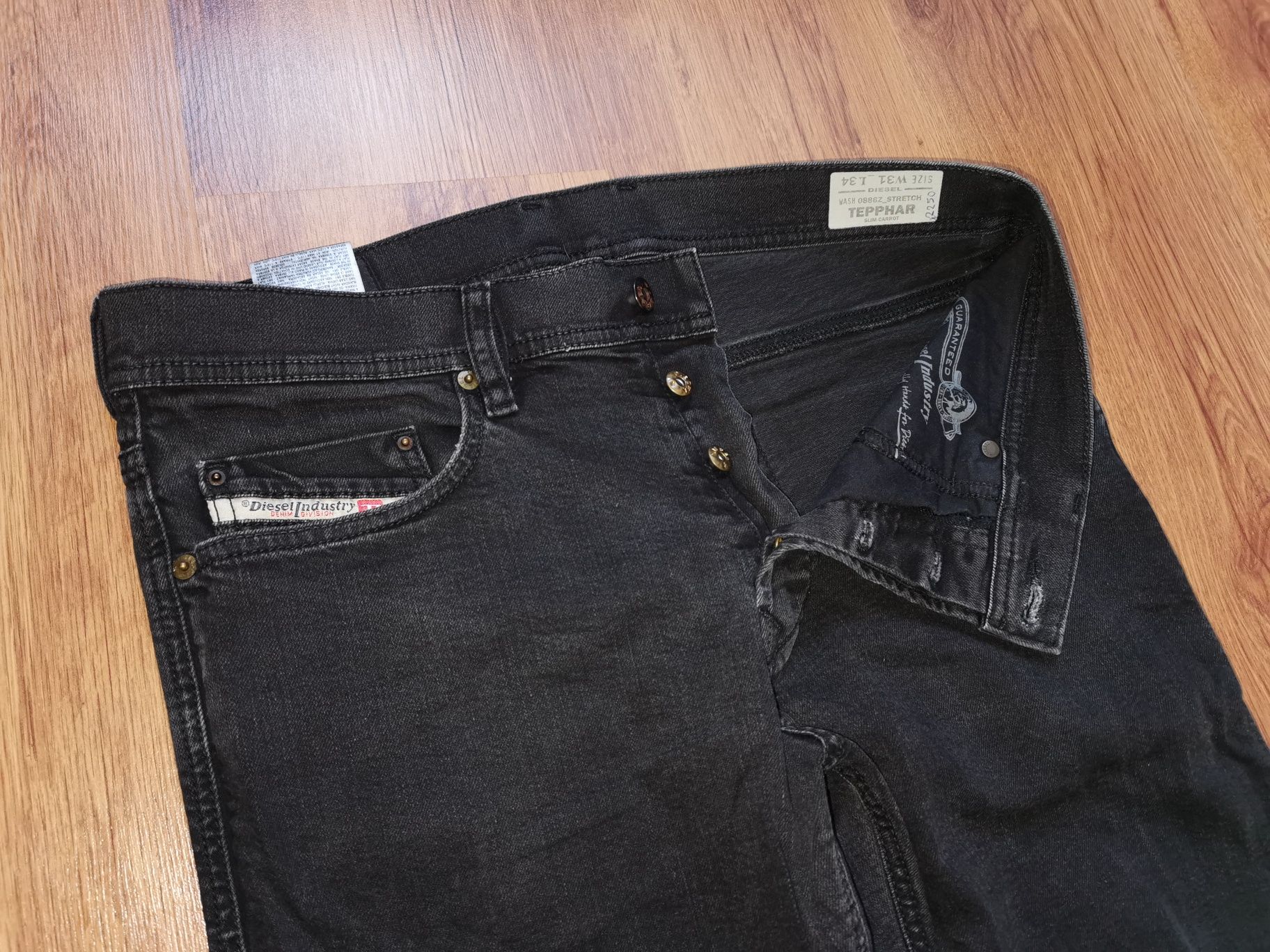 Diesel Tepphar Slim Carrot W31 L34 spodnie jeansowe jeansy