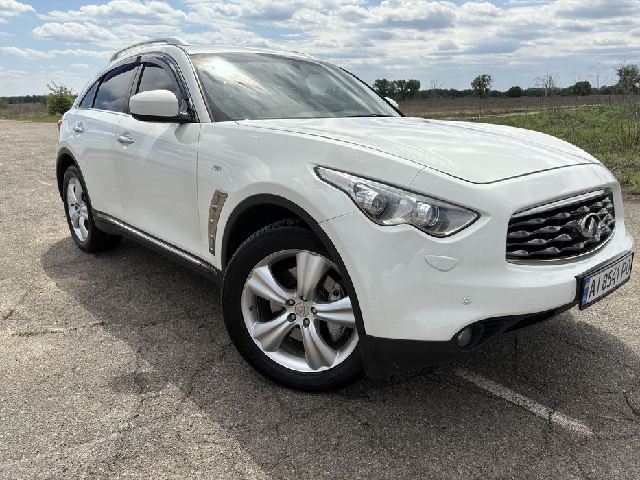 Продам Infinity fx 37