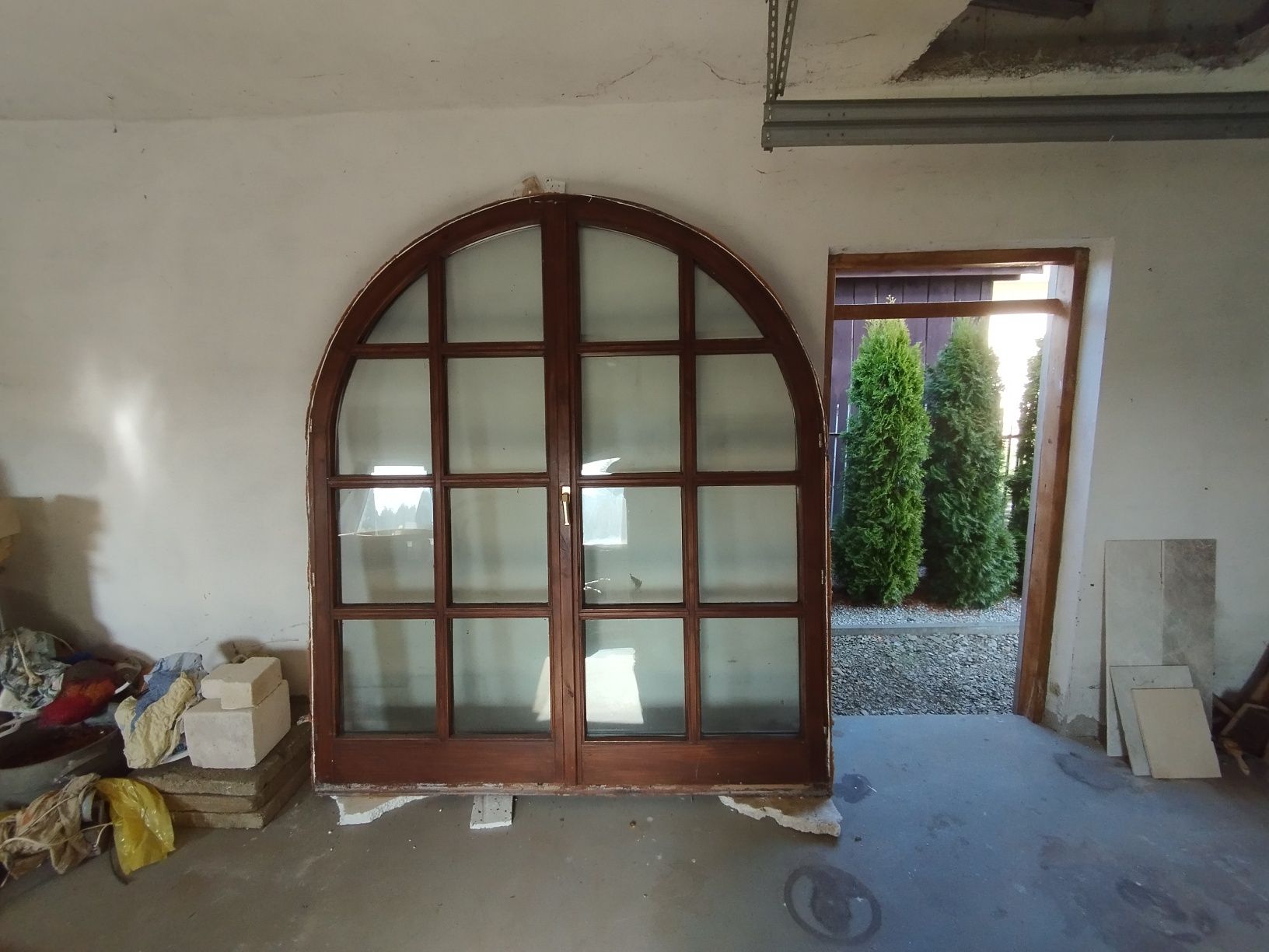 Drzwi tarasowe drewniane stylowe  dwuszybowe.