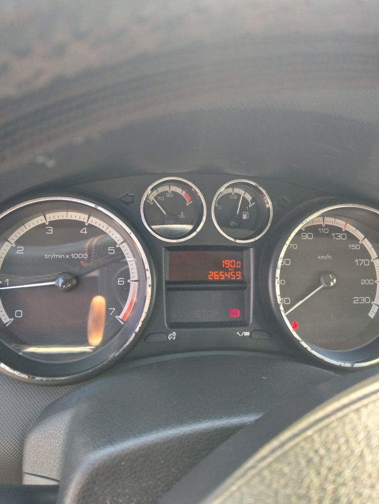 Peugeot 308 – 2008 rok – 1.6 benzyna