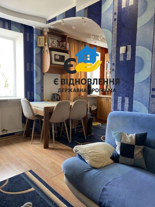 Продаж трикімнатна квартира Яновського.