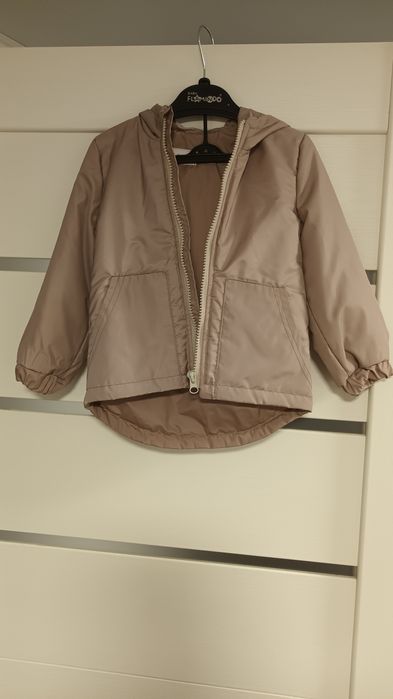 Продам дитячу курточку на дівчинку