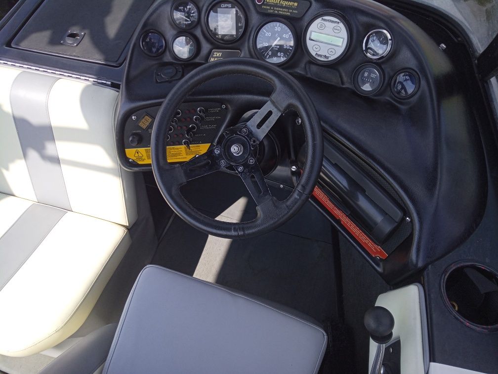 Nautique 196 5.8 V8 Correct Craft łódź motorowa wakeboard motorówka