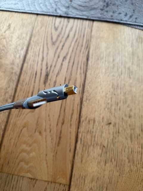 Iceageaudio USB OFC Series produkcja USA