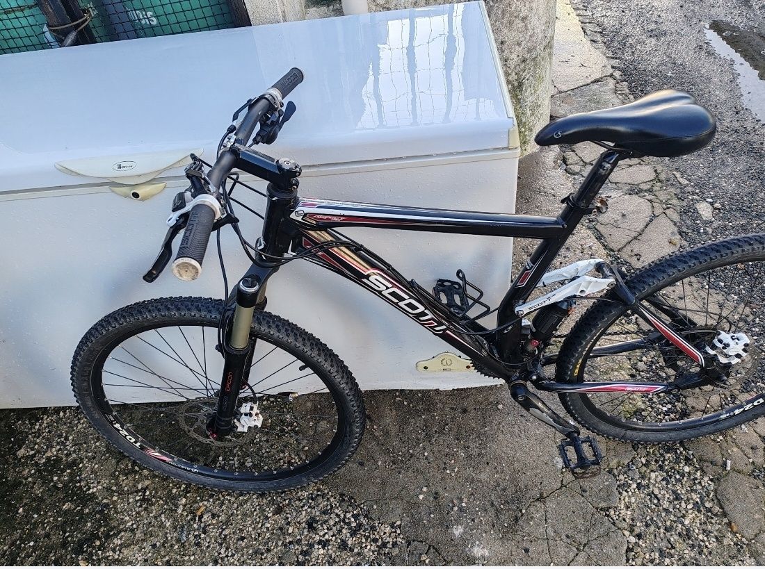 Bicicleta SCOTT Roda 26 – Bom Estado!