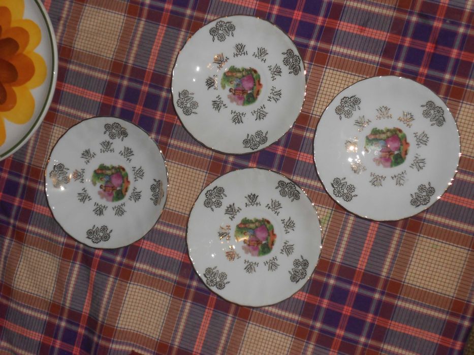 Pratos antigos colecçao ate 20cm