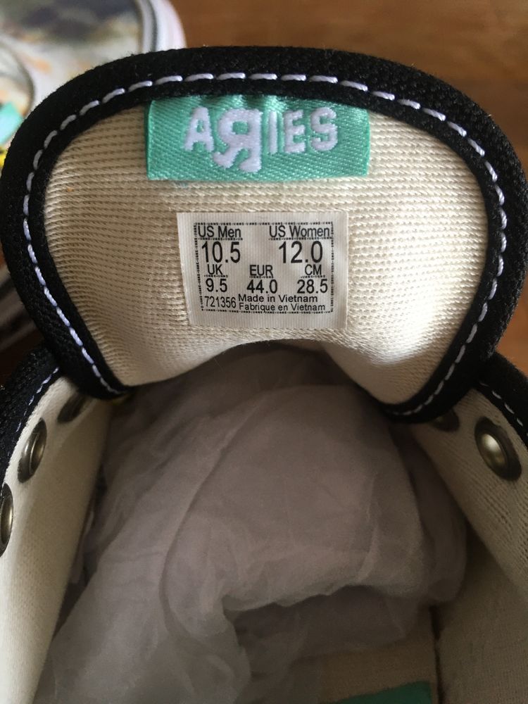 VANS Vault  Aries
