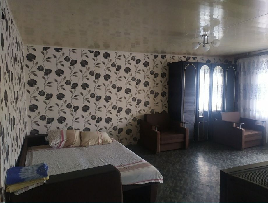 Квартира посуточно 6+ спальних місць