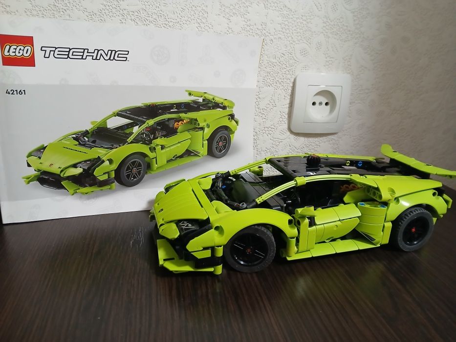 Конструктор LEGO Technic Lamborghini Huracán Tecnica 42161