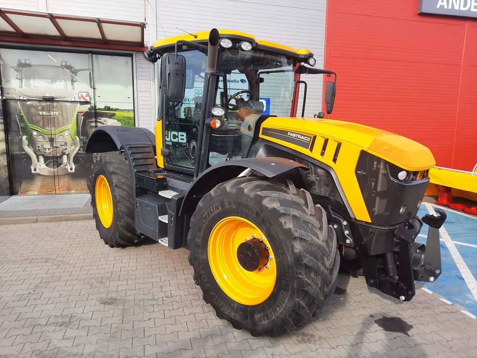 JCB Fastrac 4220  JCB Fastrac 4220