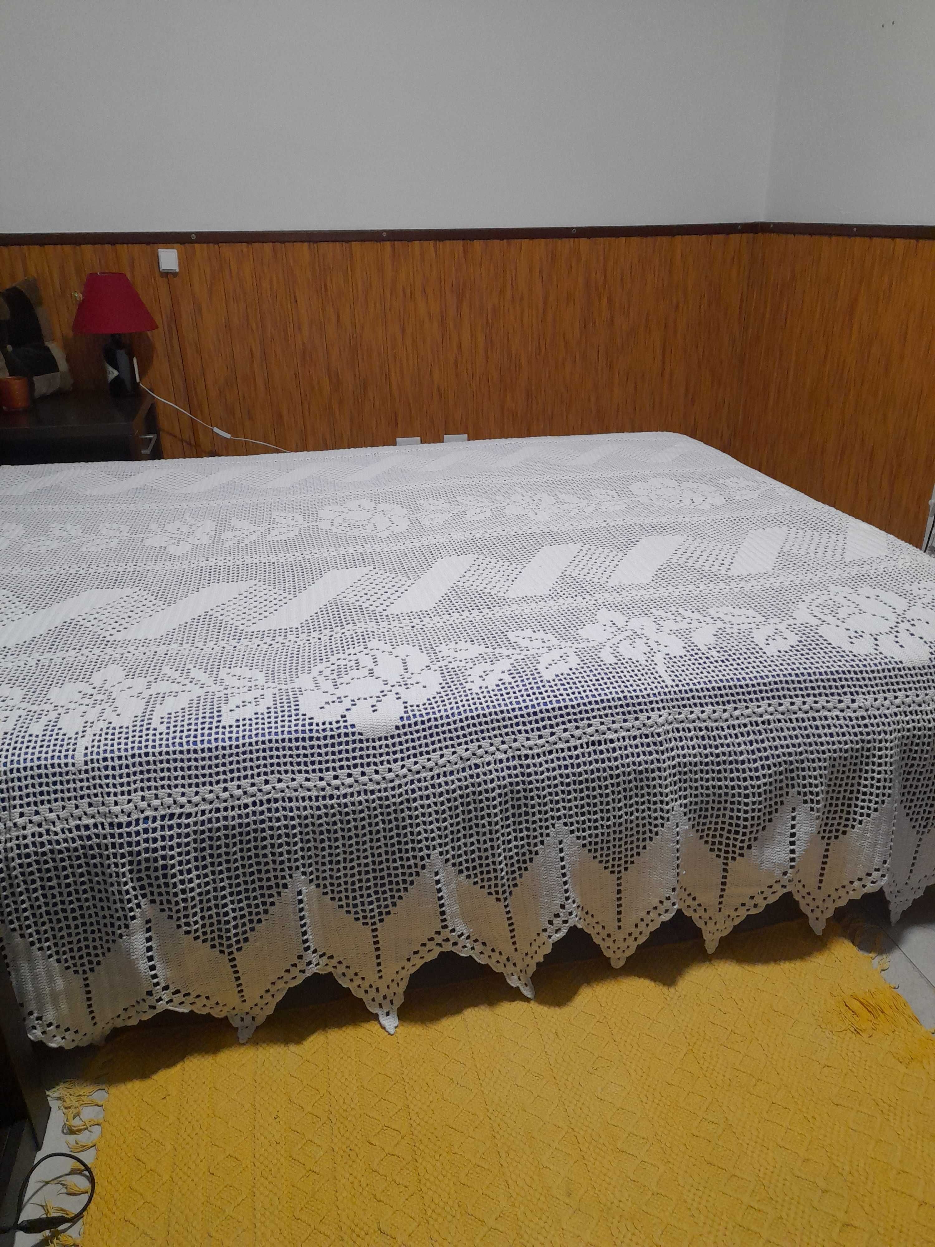 Colcha de renda para cama de casal