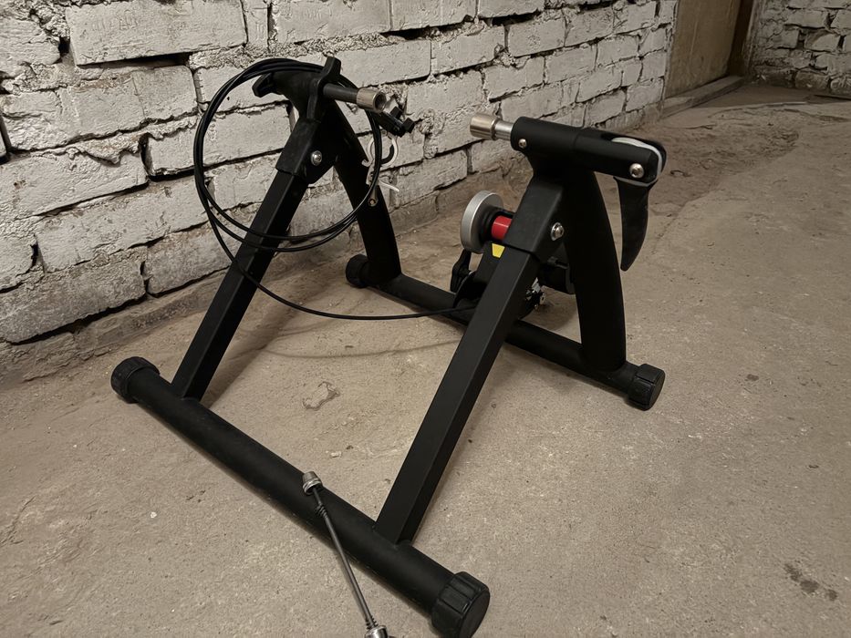 Trenażer rowerowy Van Rysel in ride 100