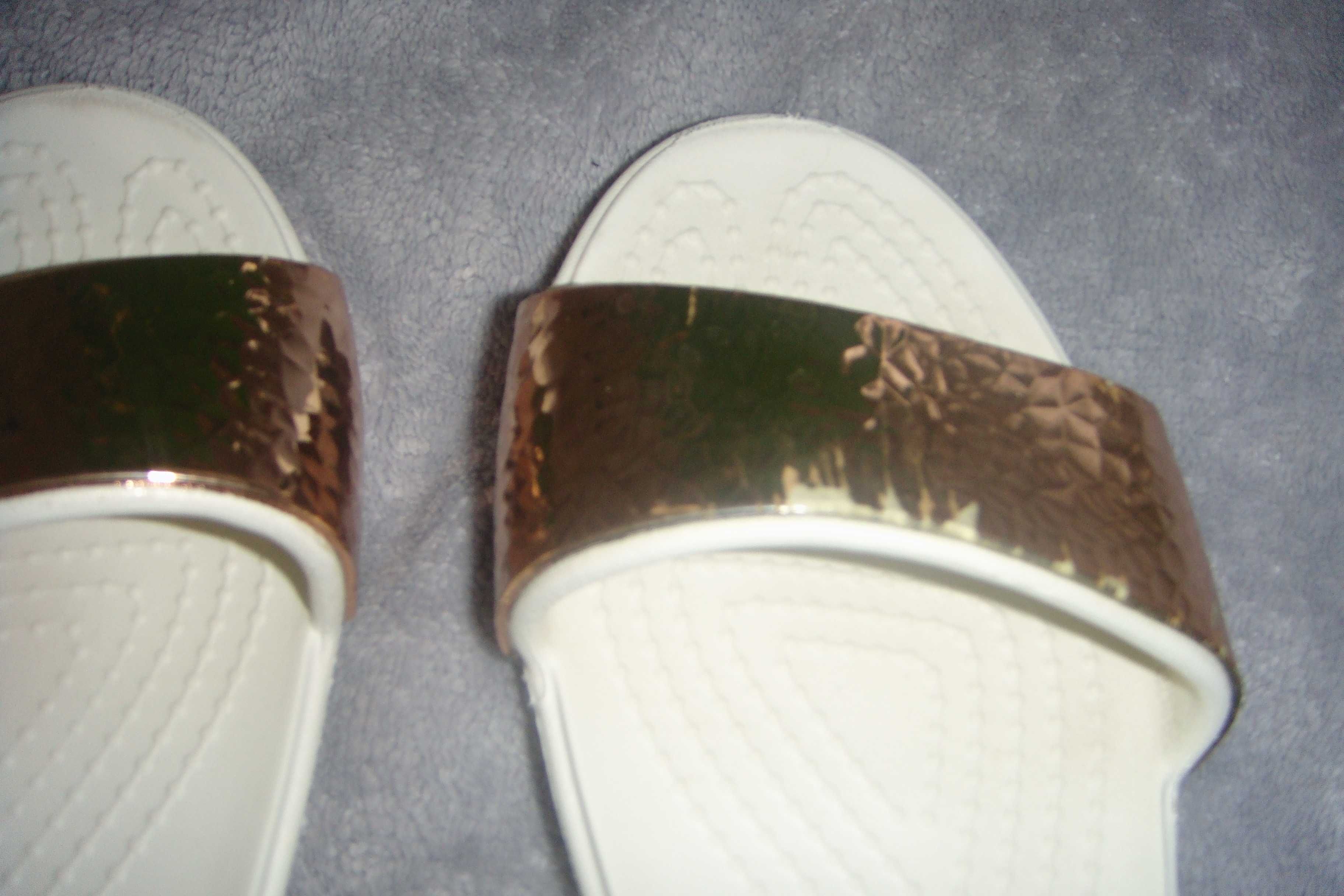 Crocs Lina Embellished Dorsay W7