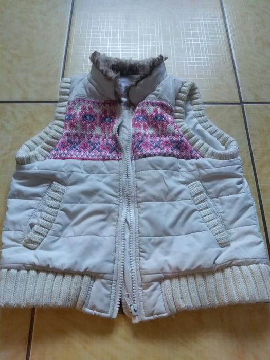 Жилетка на девочку Next