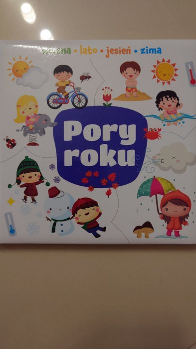 Książka grube strony pory roku