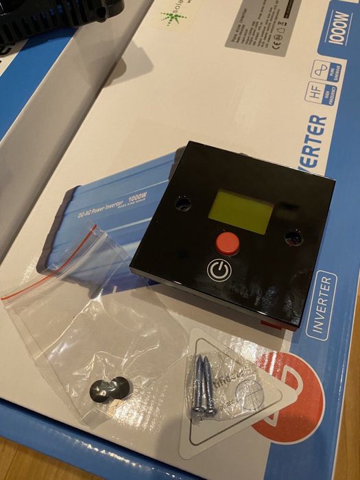 Інвертор Solartronics FS-1000  12V  дисплей окремо