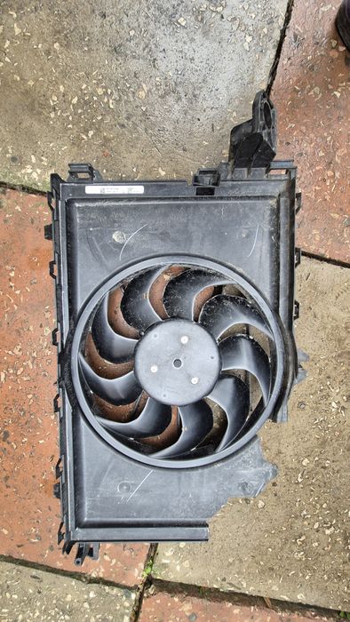 Вентилятор радіатора Tesla 3 2021