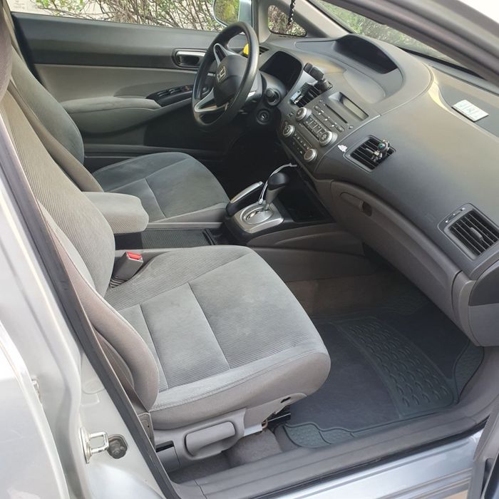 1,8 Хонда Civic 4D LX   америка. Власник 10 років сервіс чеки є.