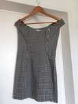 Vestido curto preto e branco