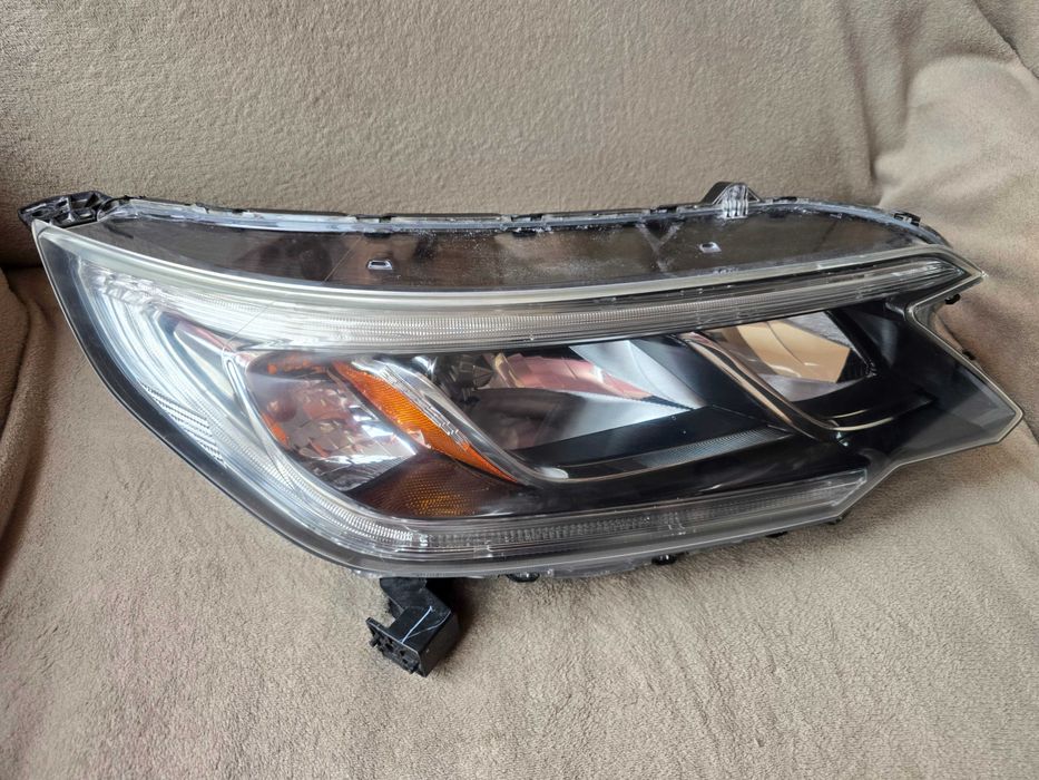 Фара права Honda CR-V 15-17 роки оригінал б\у з ЛЕД полоскою