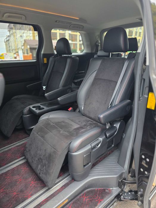 Toyota Vellfire 2013 2.4 автомат