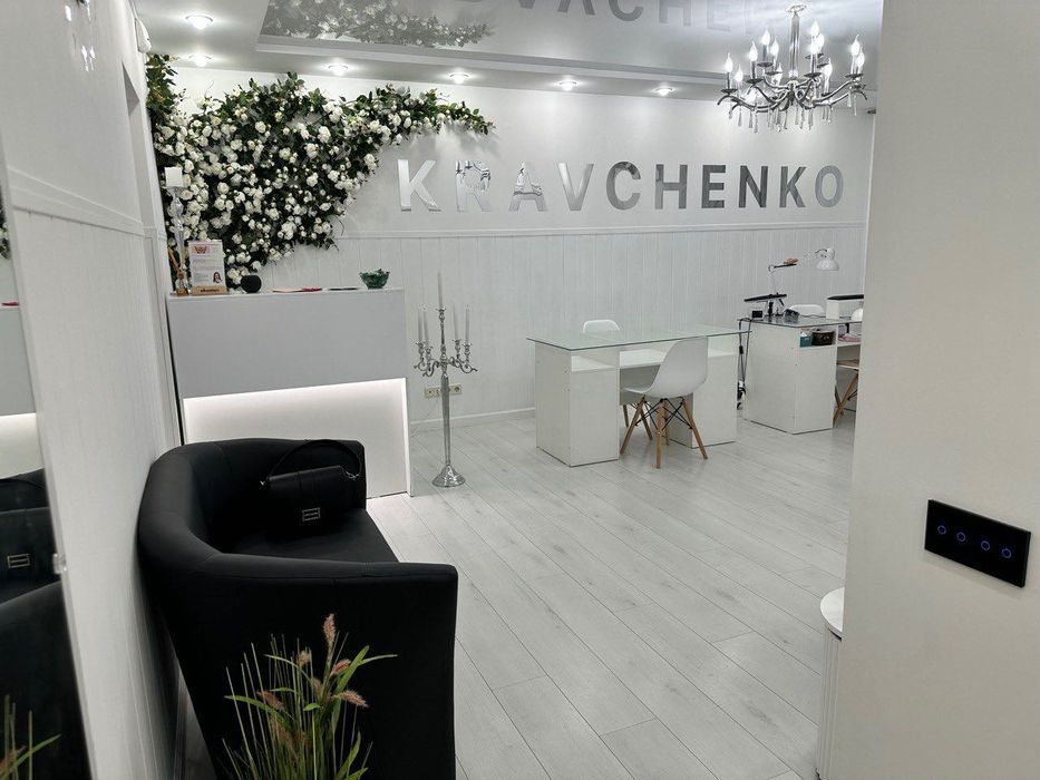 Аренда места в салоне, кабинет для маникюра, педикюра. Оренда кабінету