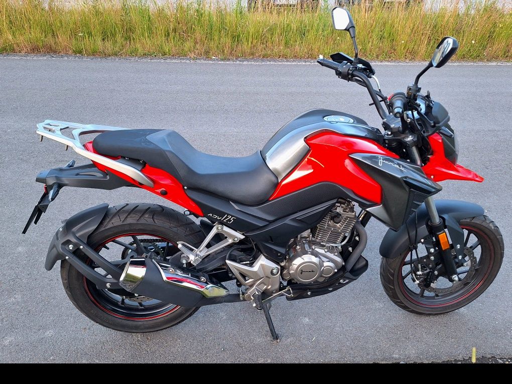 Junak ADV 125cm3 motor na A1