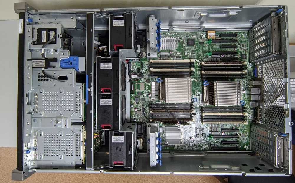 СЕРВЕР: HP ProLiant ML350p Gen8 Series