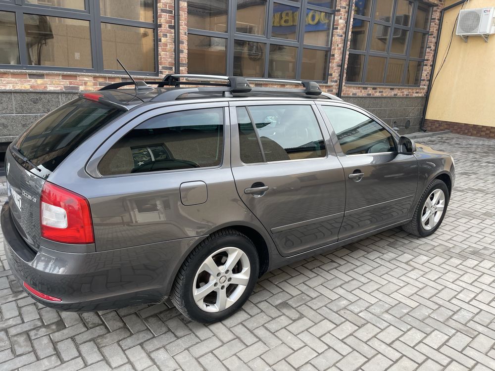 Шкода октавія 2,0 дизель автомат