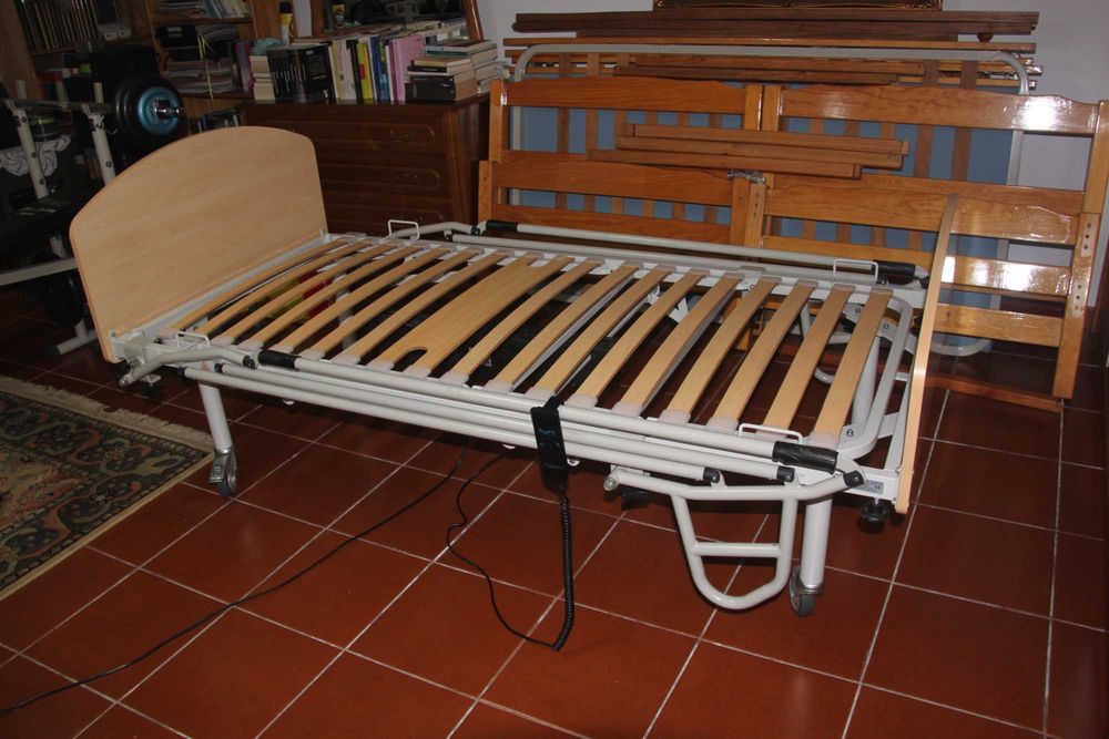 Cama Articulada Elétrica com Colchão Anti-Escaras – Excelente Estado
