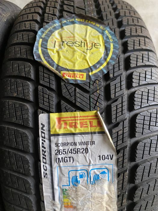 265/45/20 - Pirelli Scorpion Winter (NOVOS)