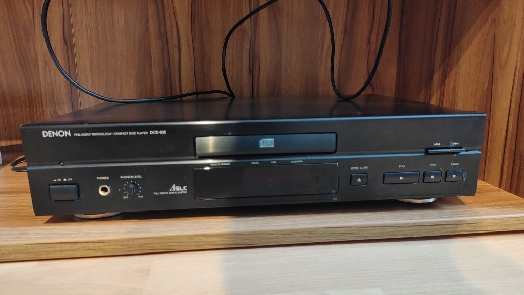 Odtwarzacz CD Denon DCD-635 deck