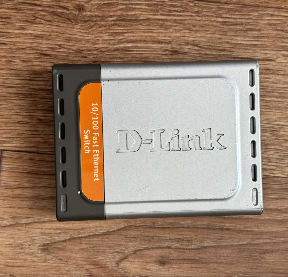 Комутатор локальної мережі (Switch) D-Link DES-1005D