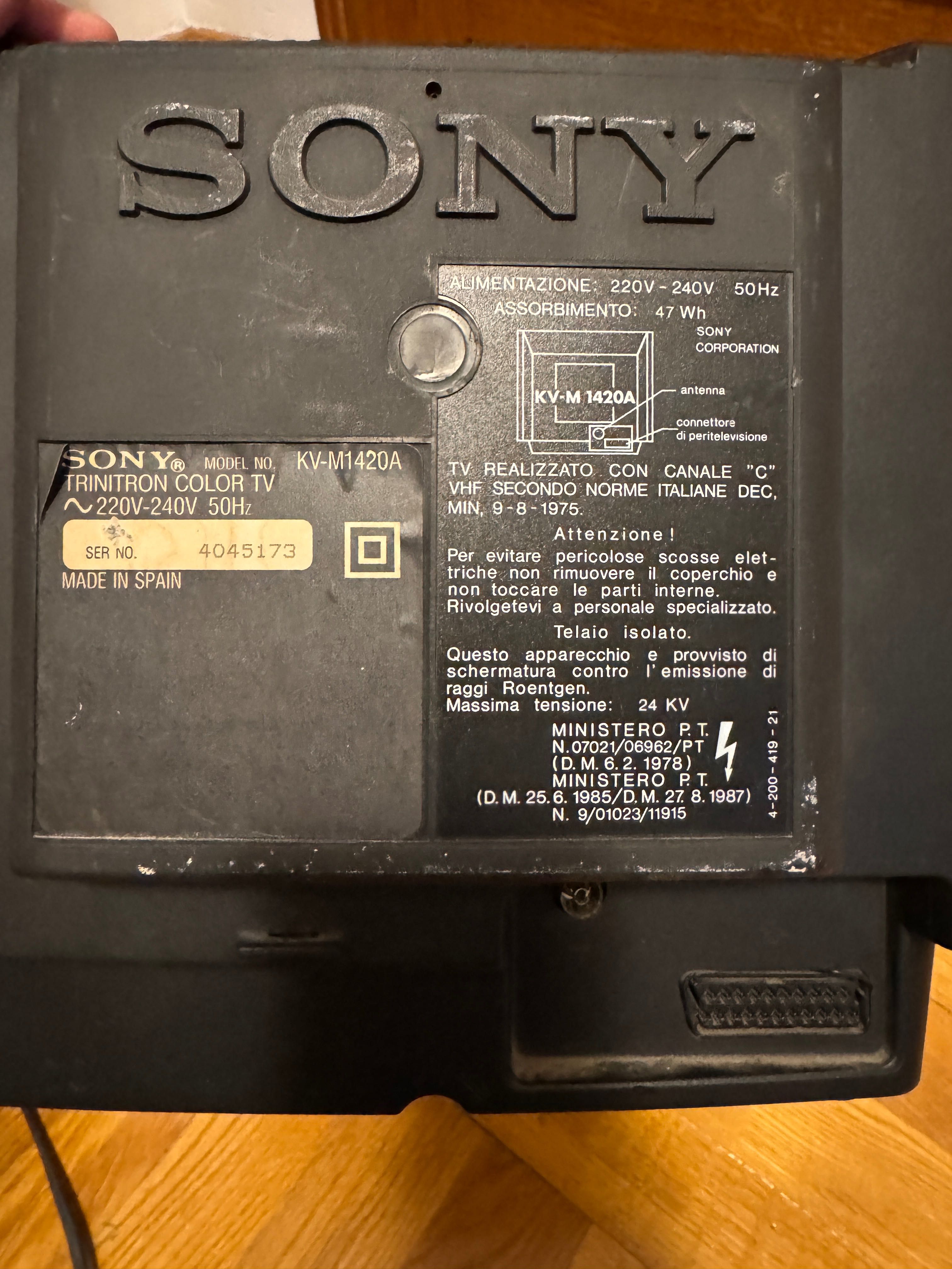 Sony TV KV-M1420A