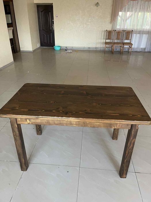 Стіл на кухню новий