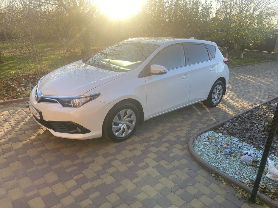 Toyota Auris 2016 р  газ/бензин