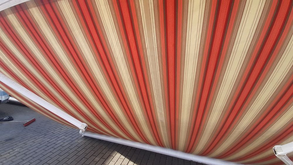 Markiza tarasowa kasetowa. 4m x2.6m