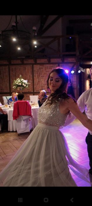 Sukienka Asos, na wesele dla świadkowej w cekiny
Idelana do pierwszego
