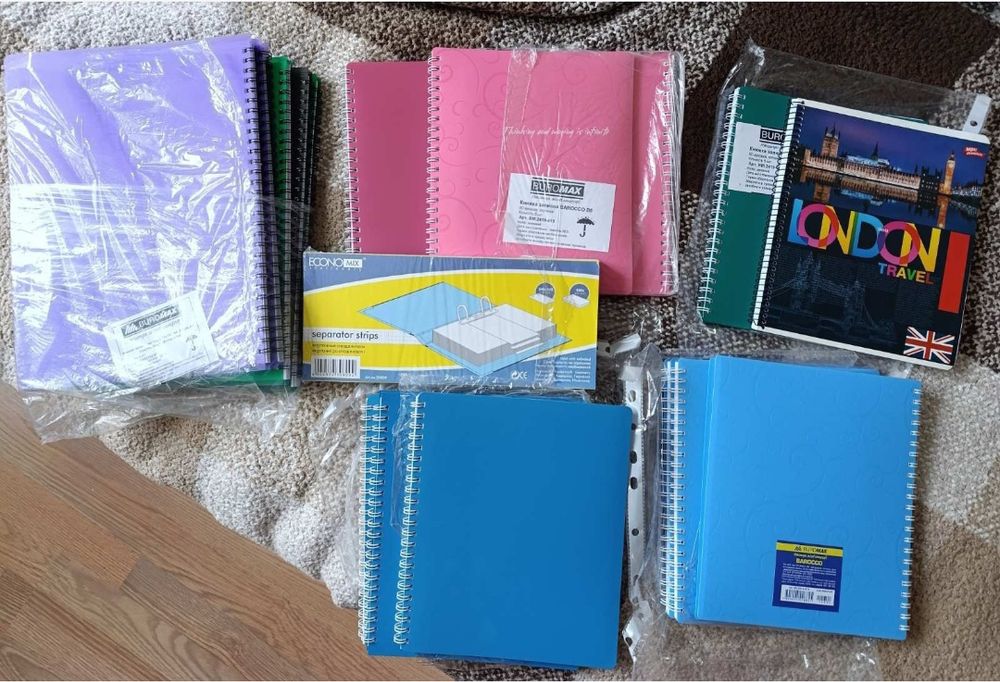 Зошит А4, альбом, 80л. клітинка, пластикова обкладинка