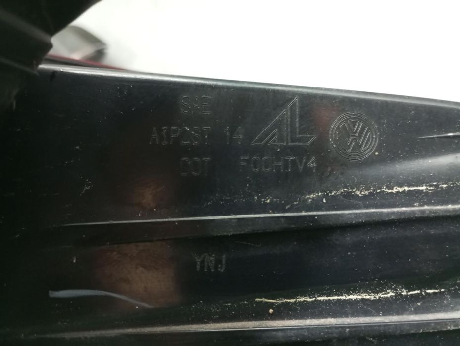 Farolim esquerdo VOLKSWAGEN Jetta IV (162, 163)