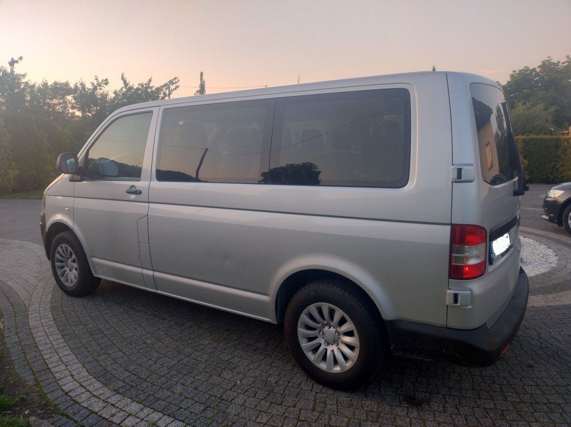 VW t5 Caravelle Transporter 9 osobowy